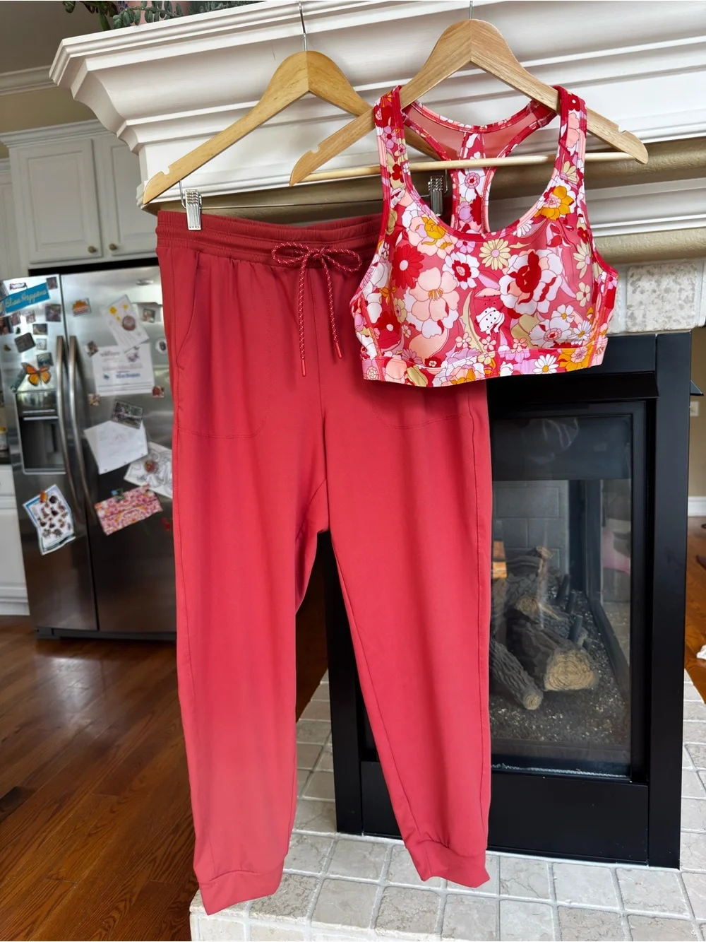 Avia Coral Floral 2-Piece Jogger & Sports Bra Set L Summer Athletic Athleisure